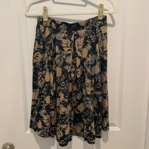 LuLaRoe Madison Skirt WITH POCKETS - Size Large